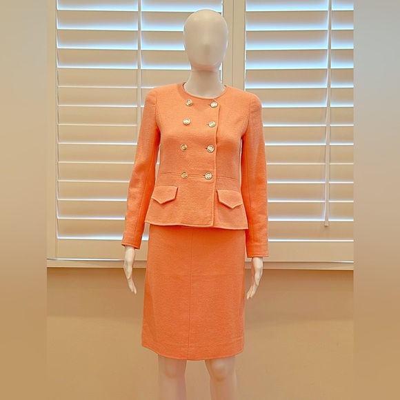 Chanel Vintage 1997P Pink Skirt Suit w 9 MOP logo buttons Sz FR 34 / US 0-2 - Picture 5 of 16